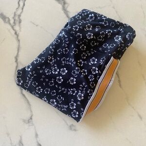 IBOD Black 3/4 Leggings/ Yoga Pants with White Print Flowers Small